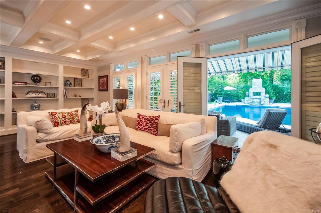 La Hacienda - Residential