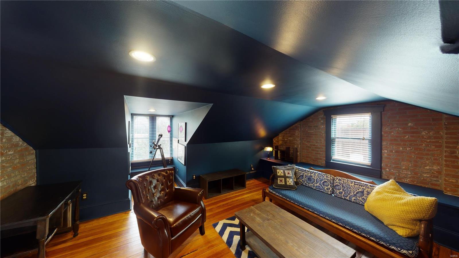 FRENCHTOWN - Residential