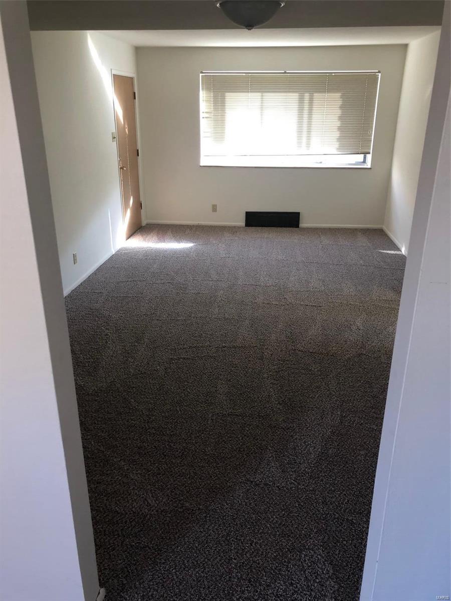 Titchfield Court Apartments (1mo.free) - Residential Lease