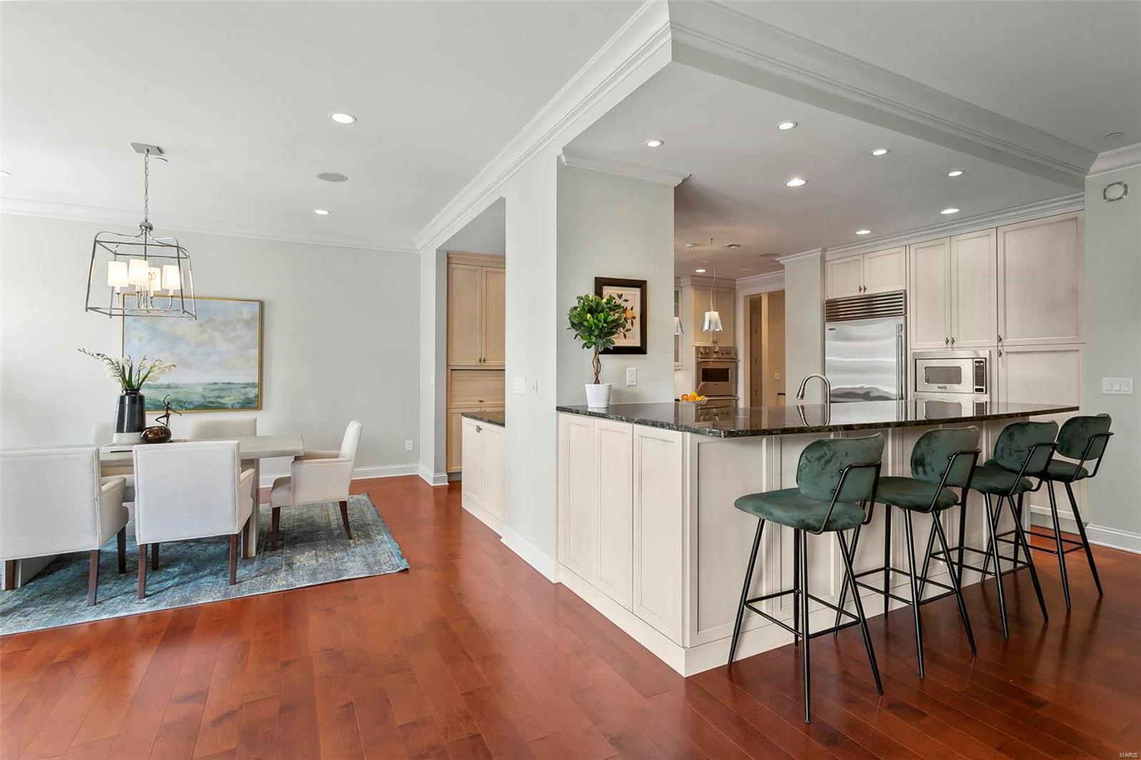 Crescent Condo - Residential