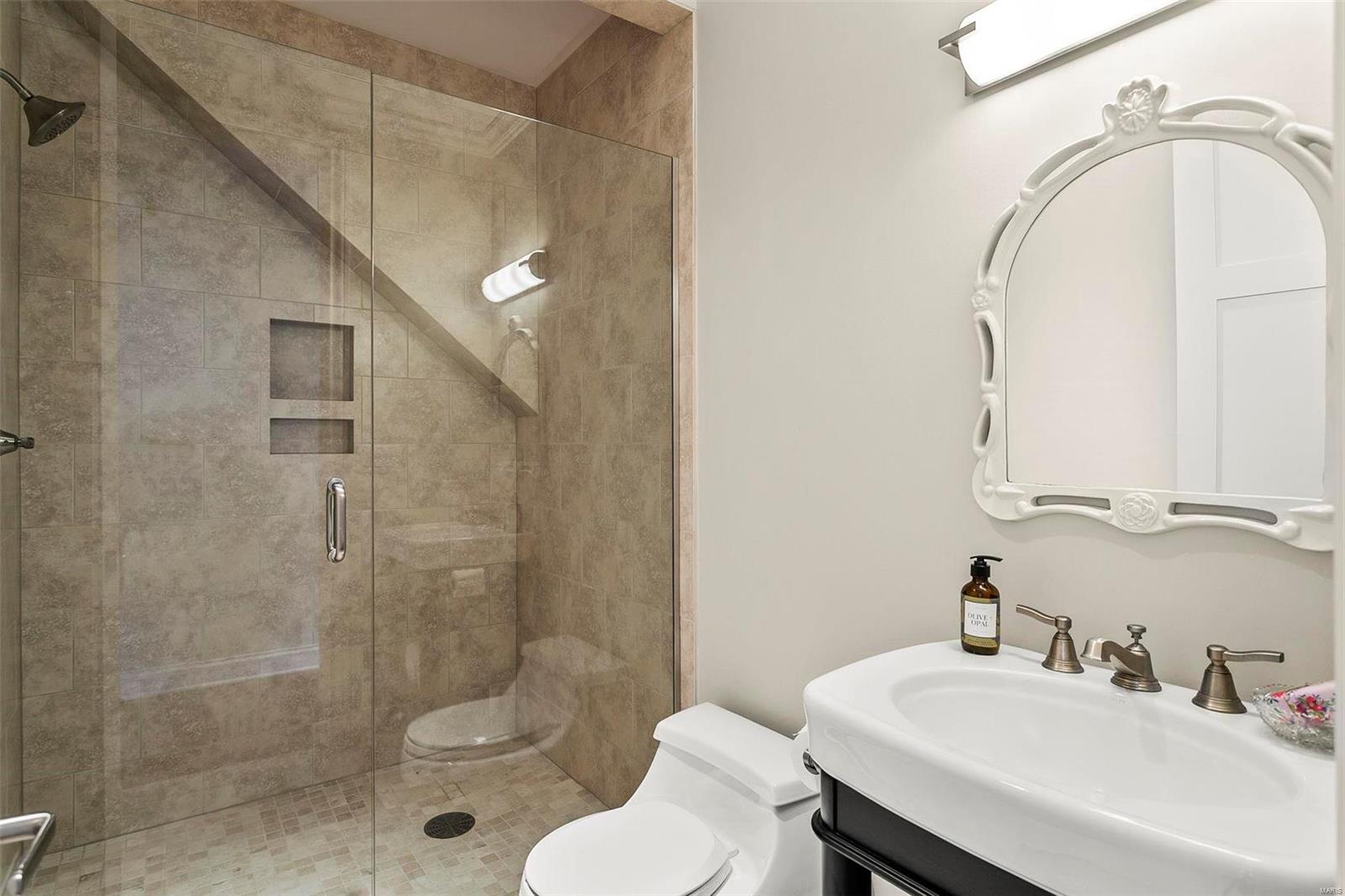 Crescent Condo - Residential