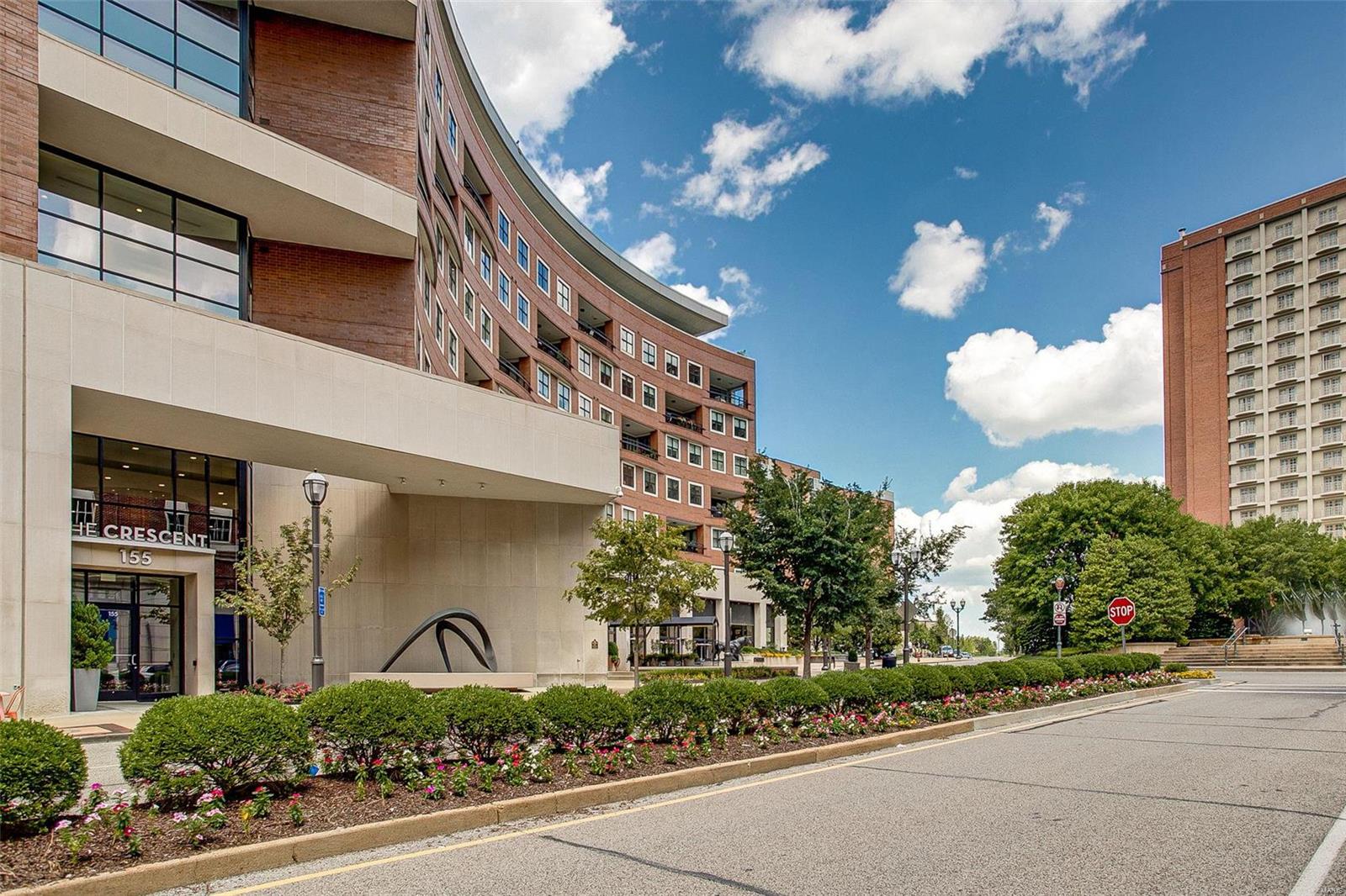 Crescent Condo - Residential