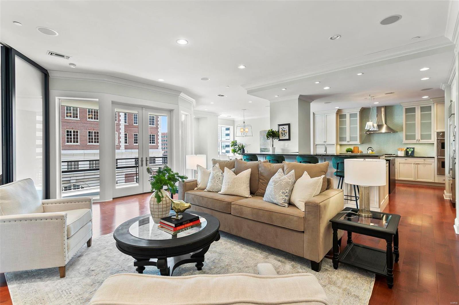 Crescent Condo - Residential