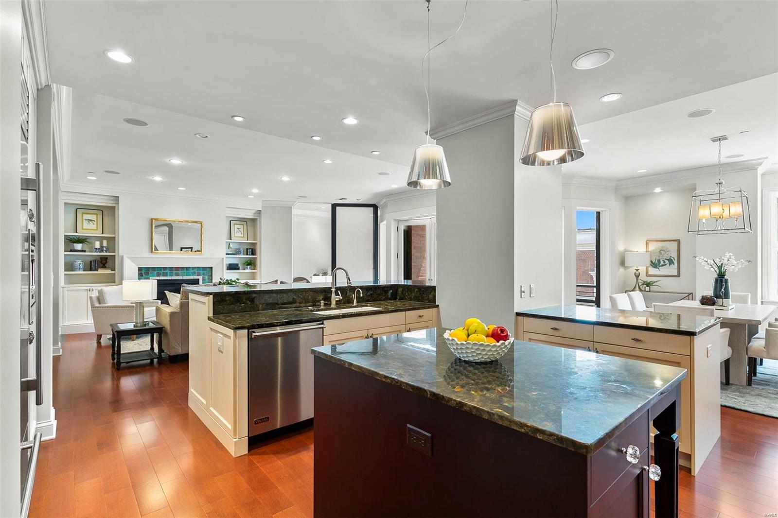 Crescent Condo - Residential