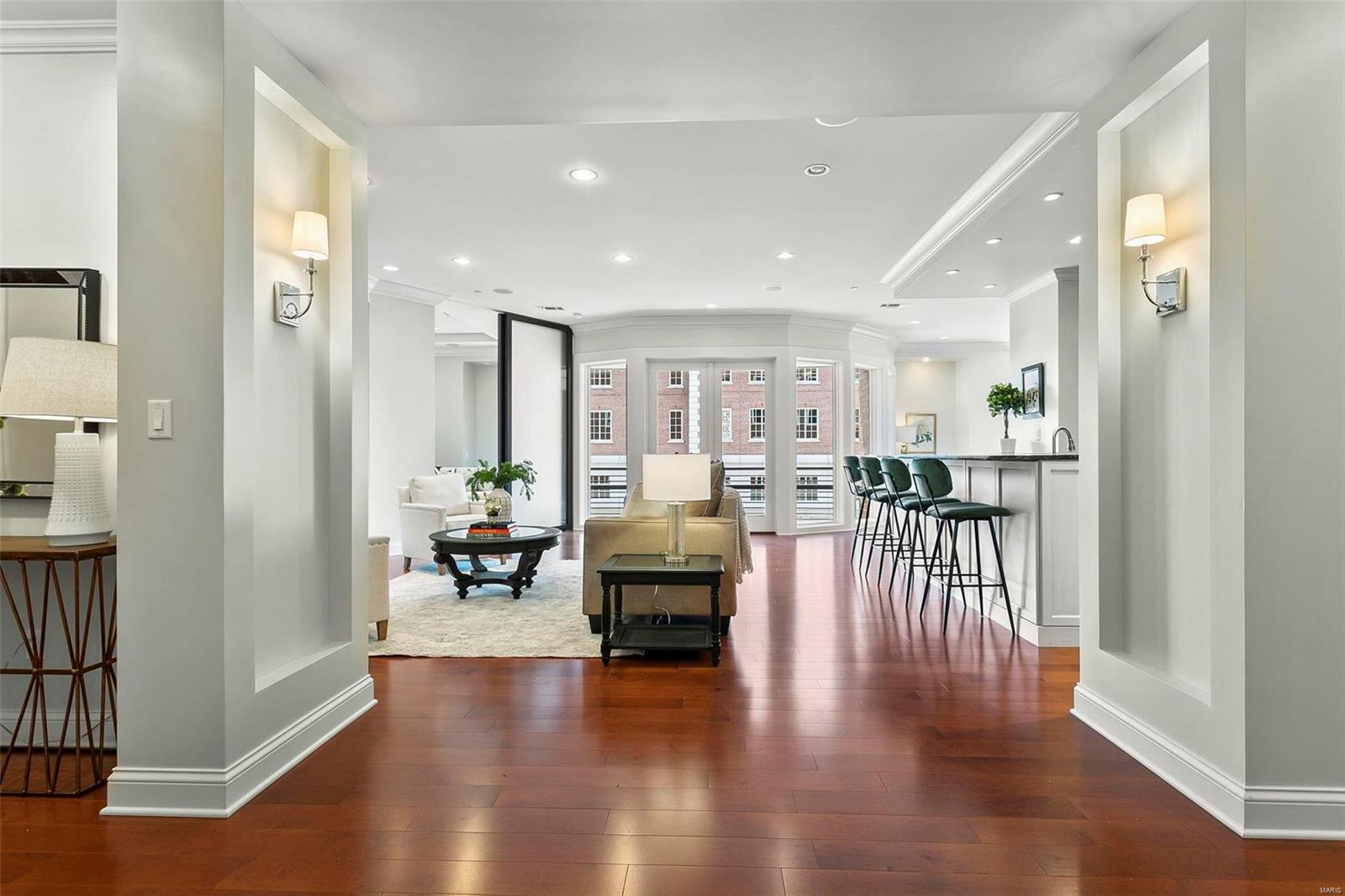 Crescent Condo - Residential