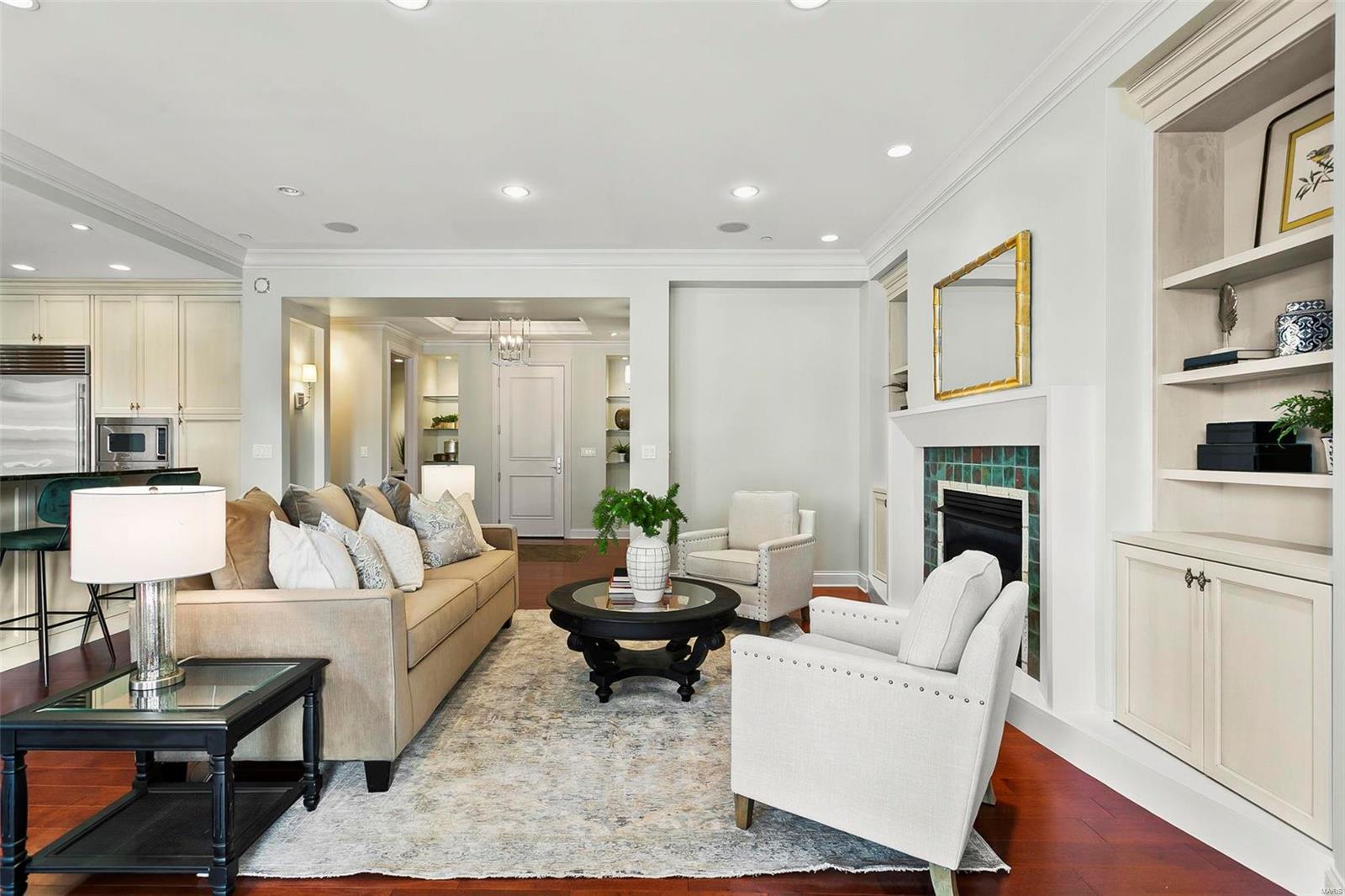 Crescent Condo - Residential