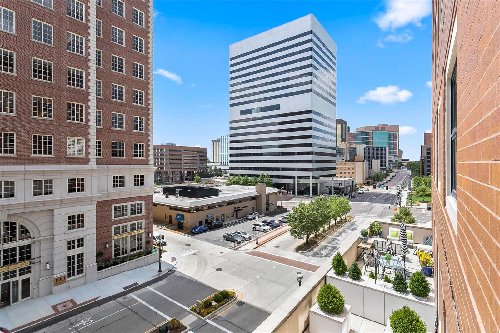 Crescent Condo - Residential