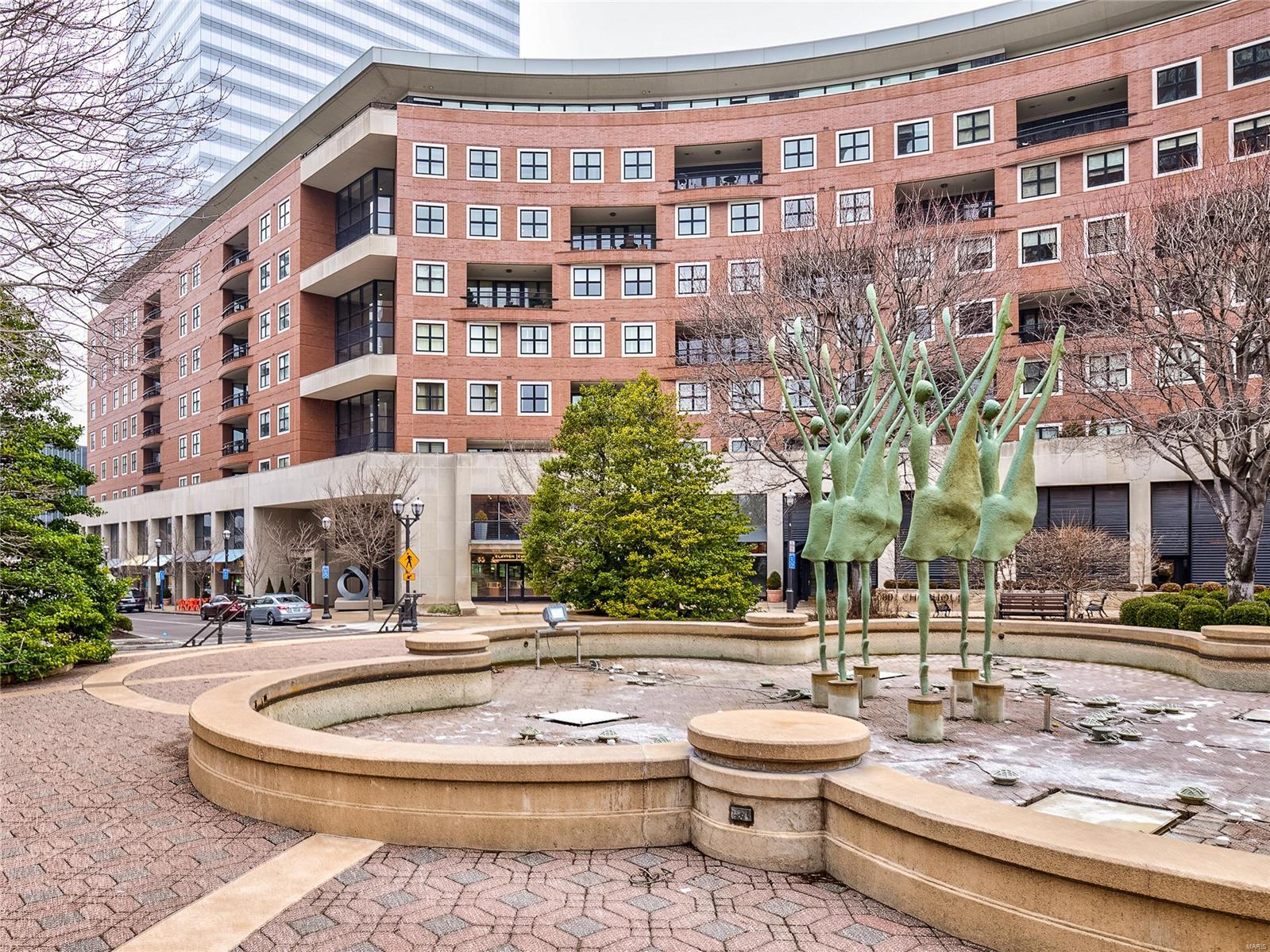 Crescent Condo - Residential