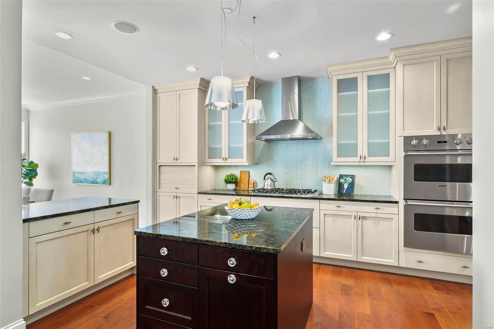 Crescent Condo - Residential