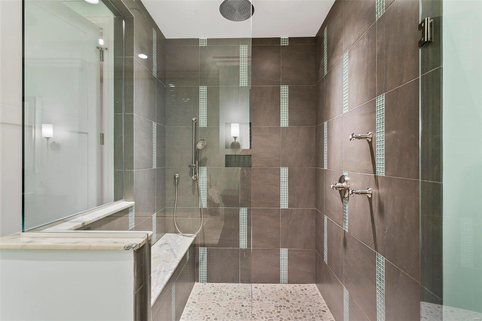 Crescent Condo - Residential