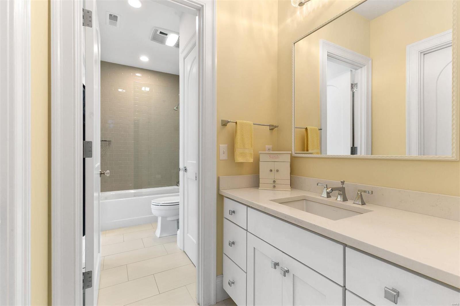 Clayton Gardens 4 - Residential