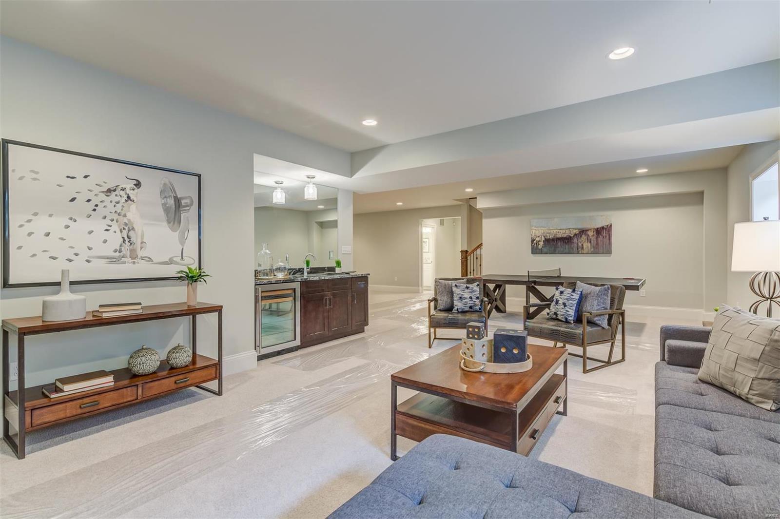 Davis Place - Residential