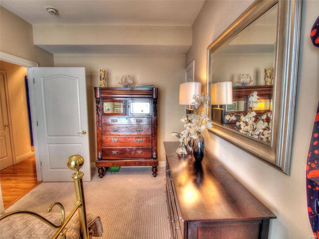 Newstead condo - Residential