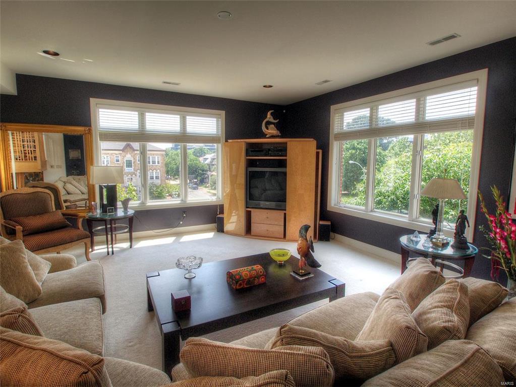 Newstead condo - Residential