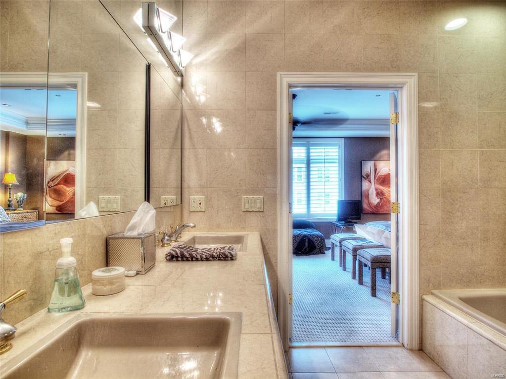 Newstead condo - Residential