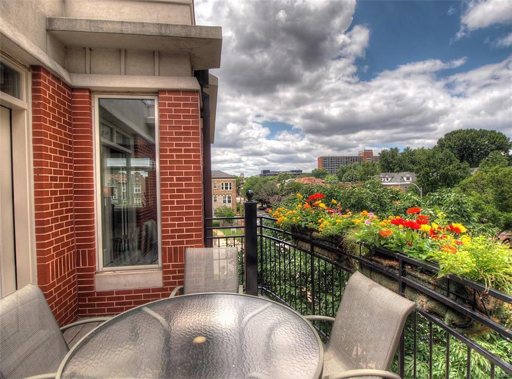 Newstead condo - Residential