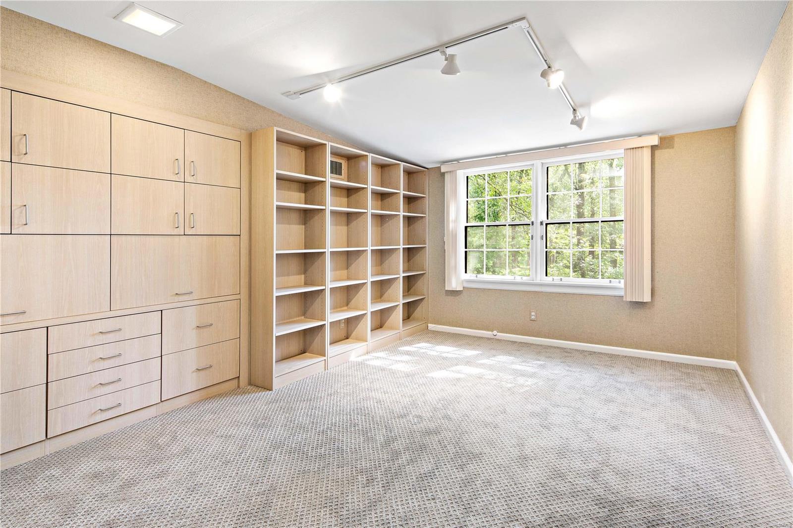 Hermitage 1st Add - Residential