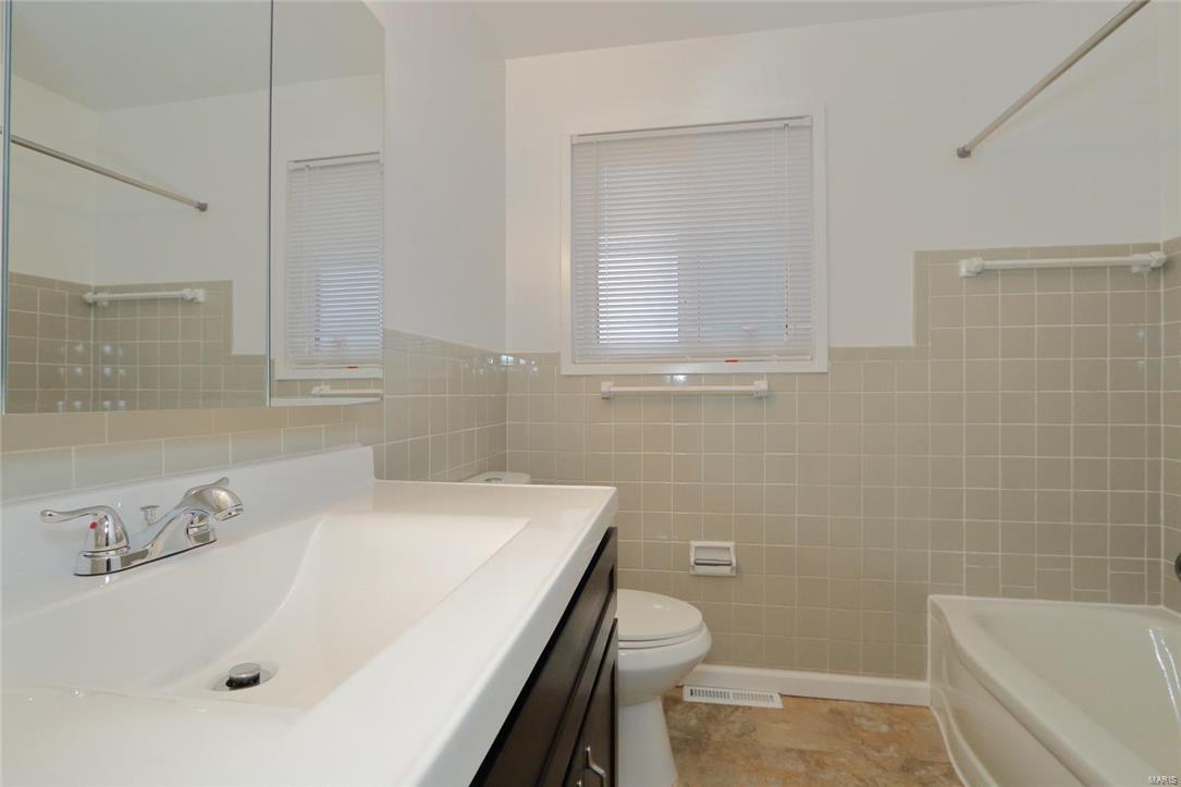 Lynn Meadows 1 - Residential Lease