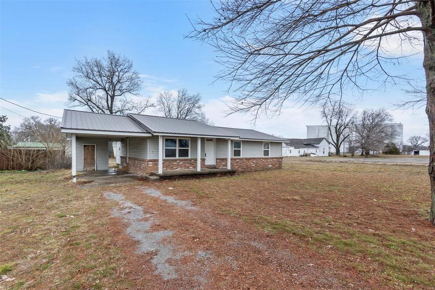 Introducing the perfect canvas for your personal touch! This house is tailor-made for buyers who want to add their own unique style and finishing touches. With a newer roof, furnace, HVAC, and water heater, you can rest easy knowing that the major updates have already been taken care of.  This property provides endless opportunities for customization and creativity.  Grab your paintbrush and let your imagination run wild in creating your dream home! Contact us today to schedule a viewing.