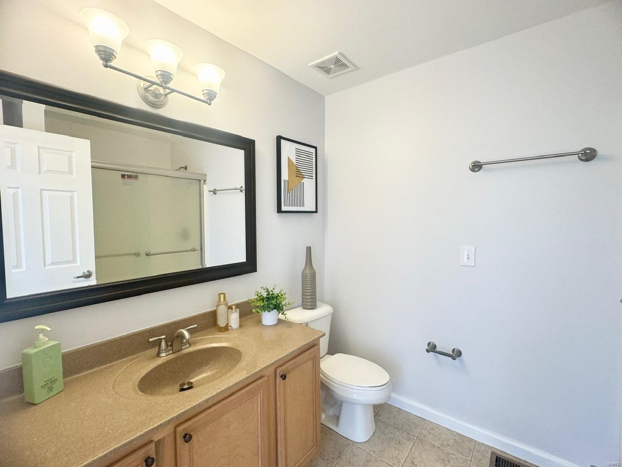 McPherson Court Twnhms - Residential