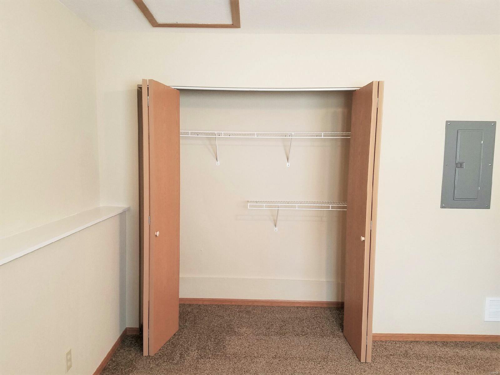 Original Town Of Linn - Residential Income