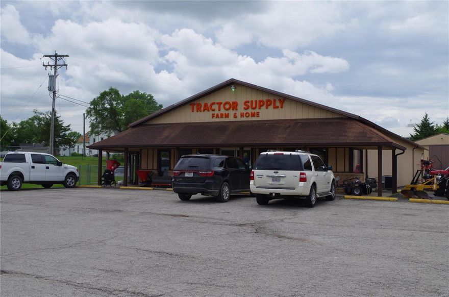 Investment Opportunity with Income on Hwy C, just off Hwy 61 Overpass in Moscow Mills, MO . Tractor Supply Farm and Home, 4,600 sq.ft. store front, 4,000 sq.ft. shop and storage building, two outbuildings and open front shed. 3.3 Aces with Hwy C frontage.
Asking Price: $595,000 Location: High Traffic
