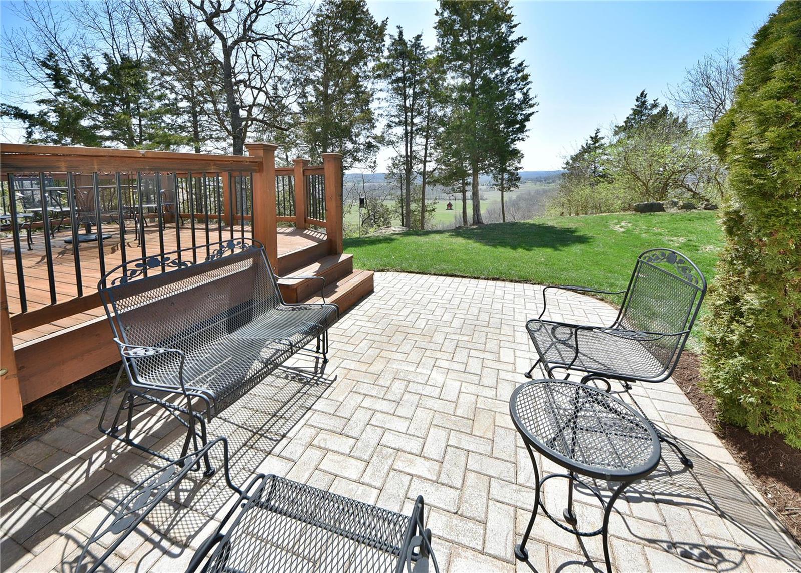 Bluffs Five The - Residential