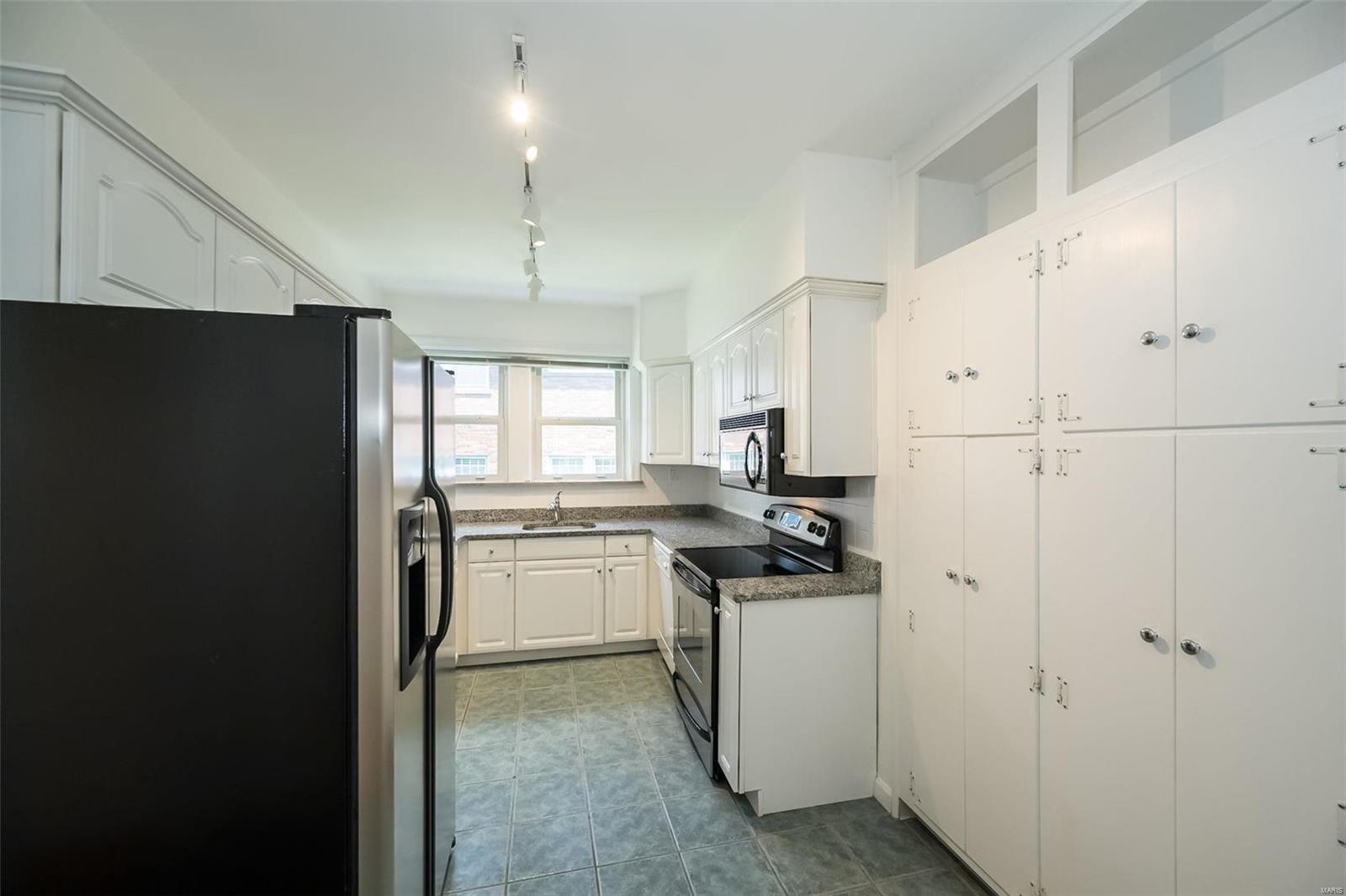 Shirley-Polo Condo - Residential