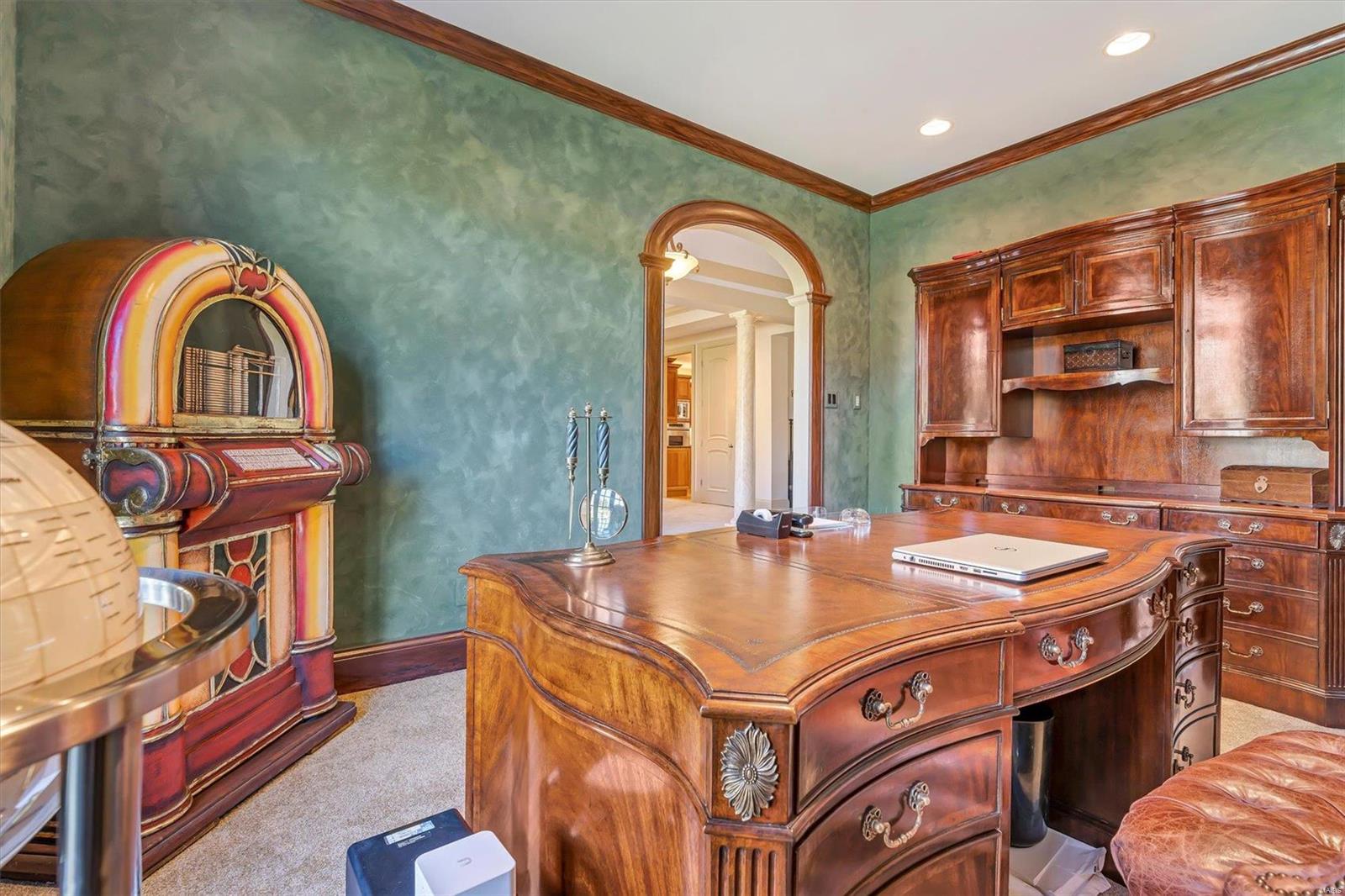 Anton Place - Residential