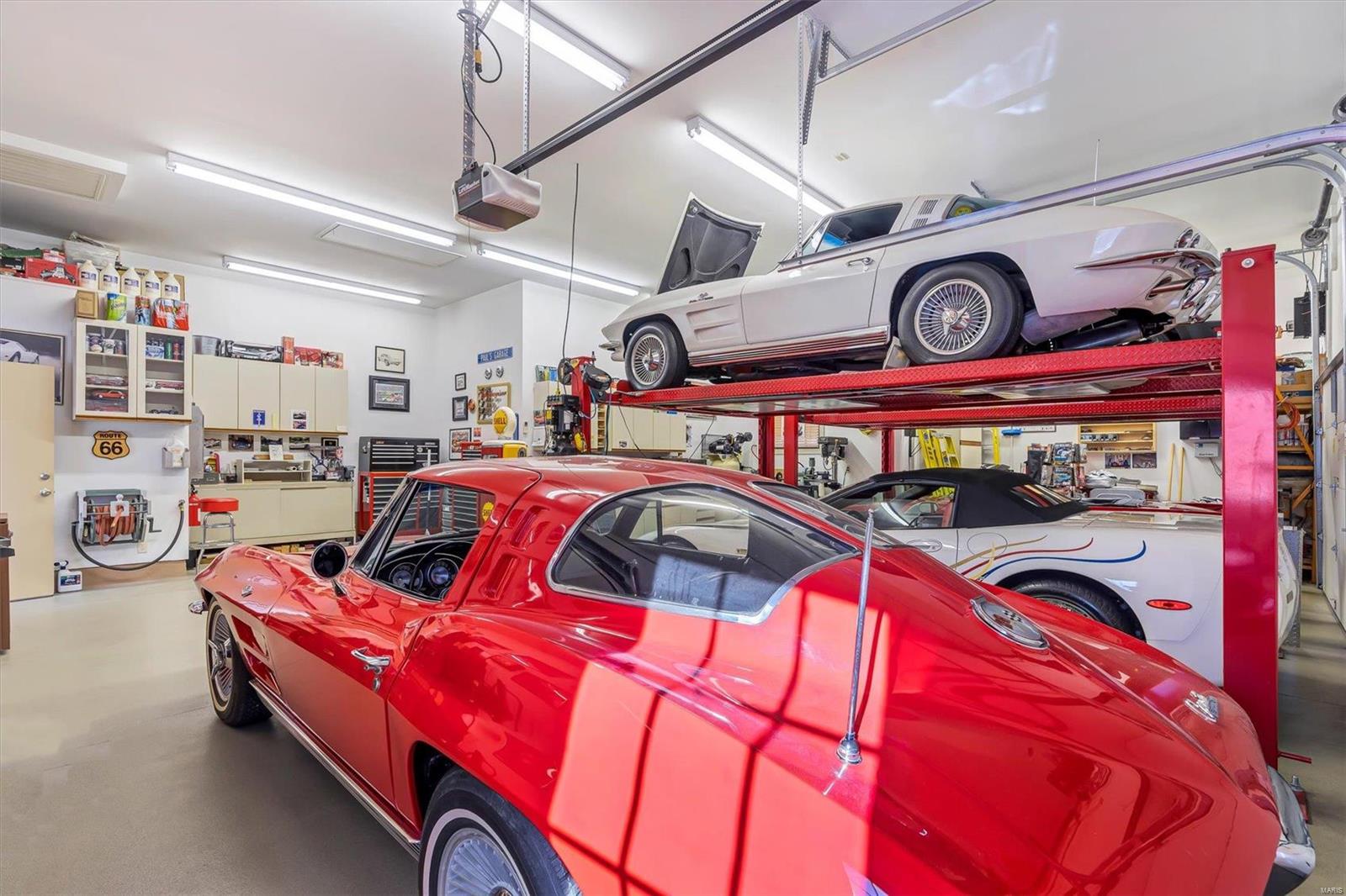 Anton Place - Residential