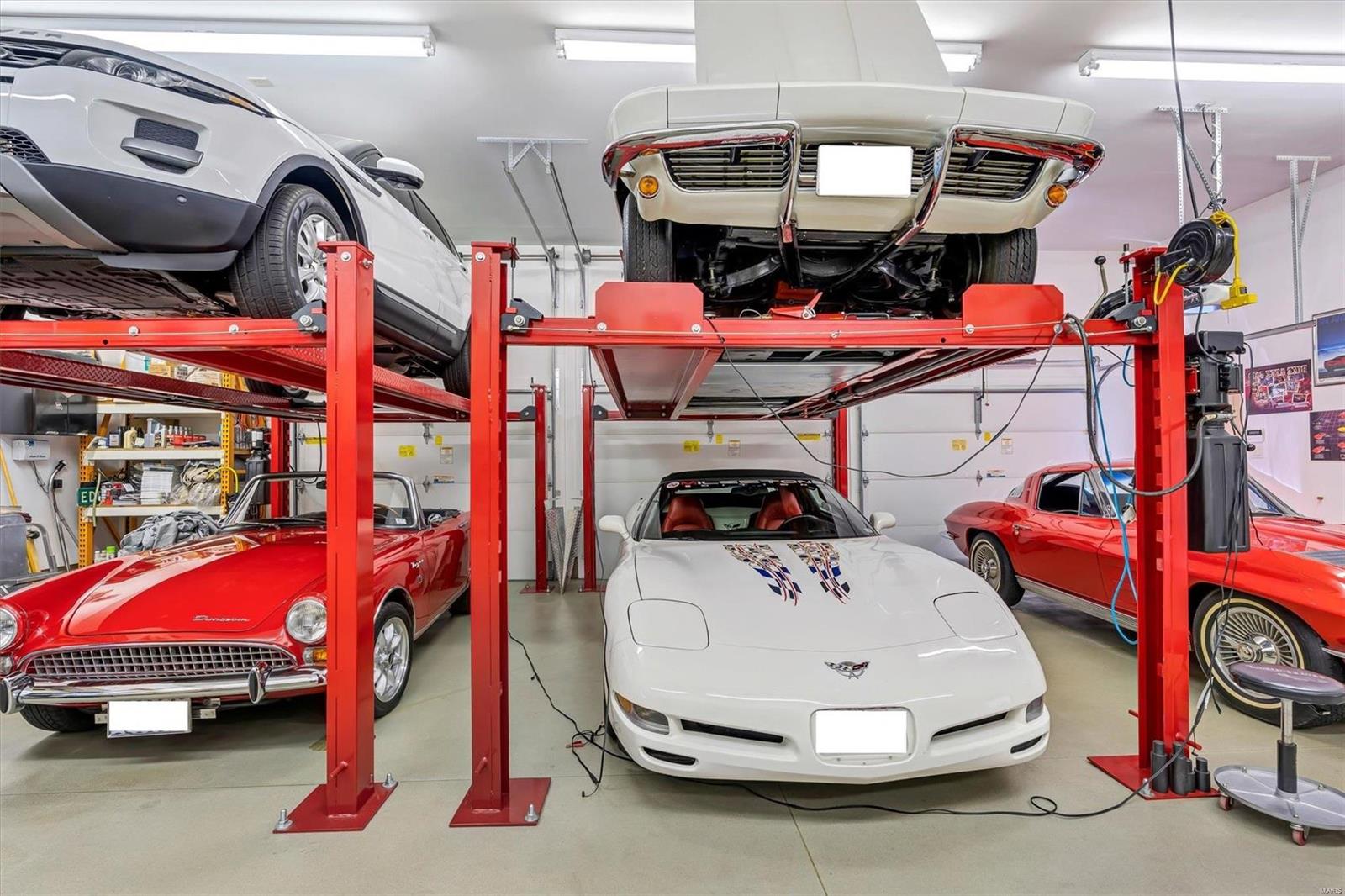 Anton Place - Residential