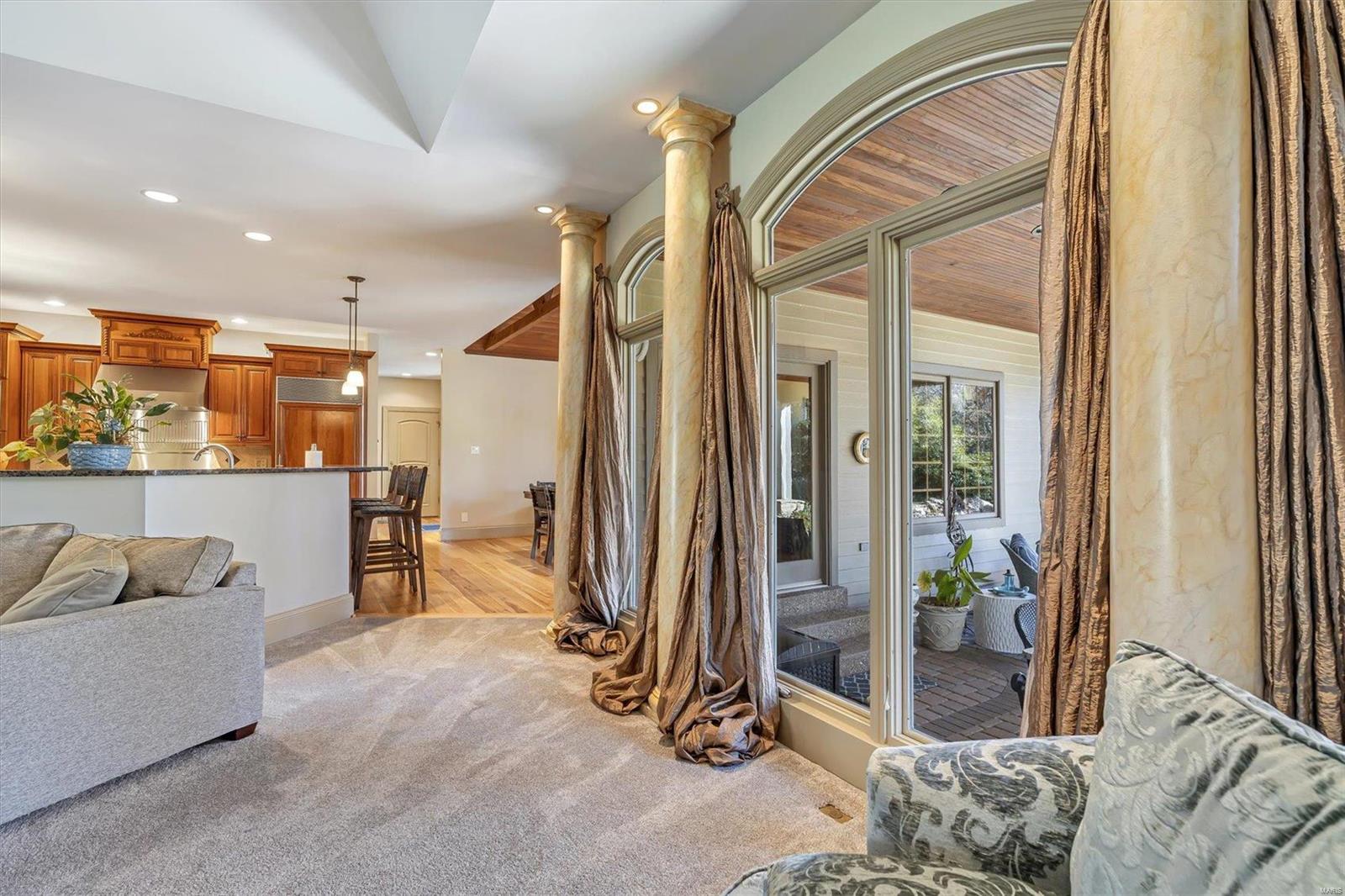 Anton Place - Residential