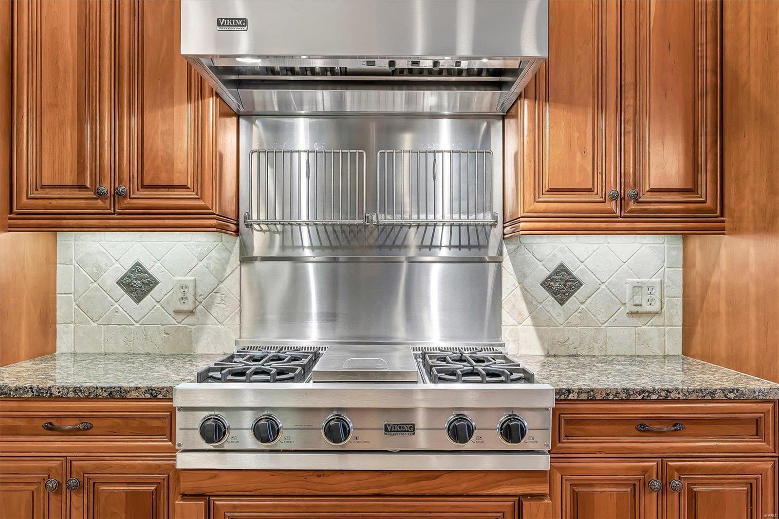 Anton Place - Residential