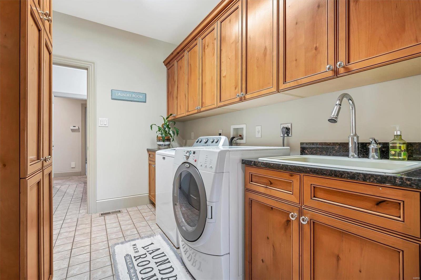 Anton Place - Residential