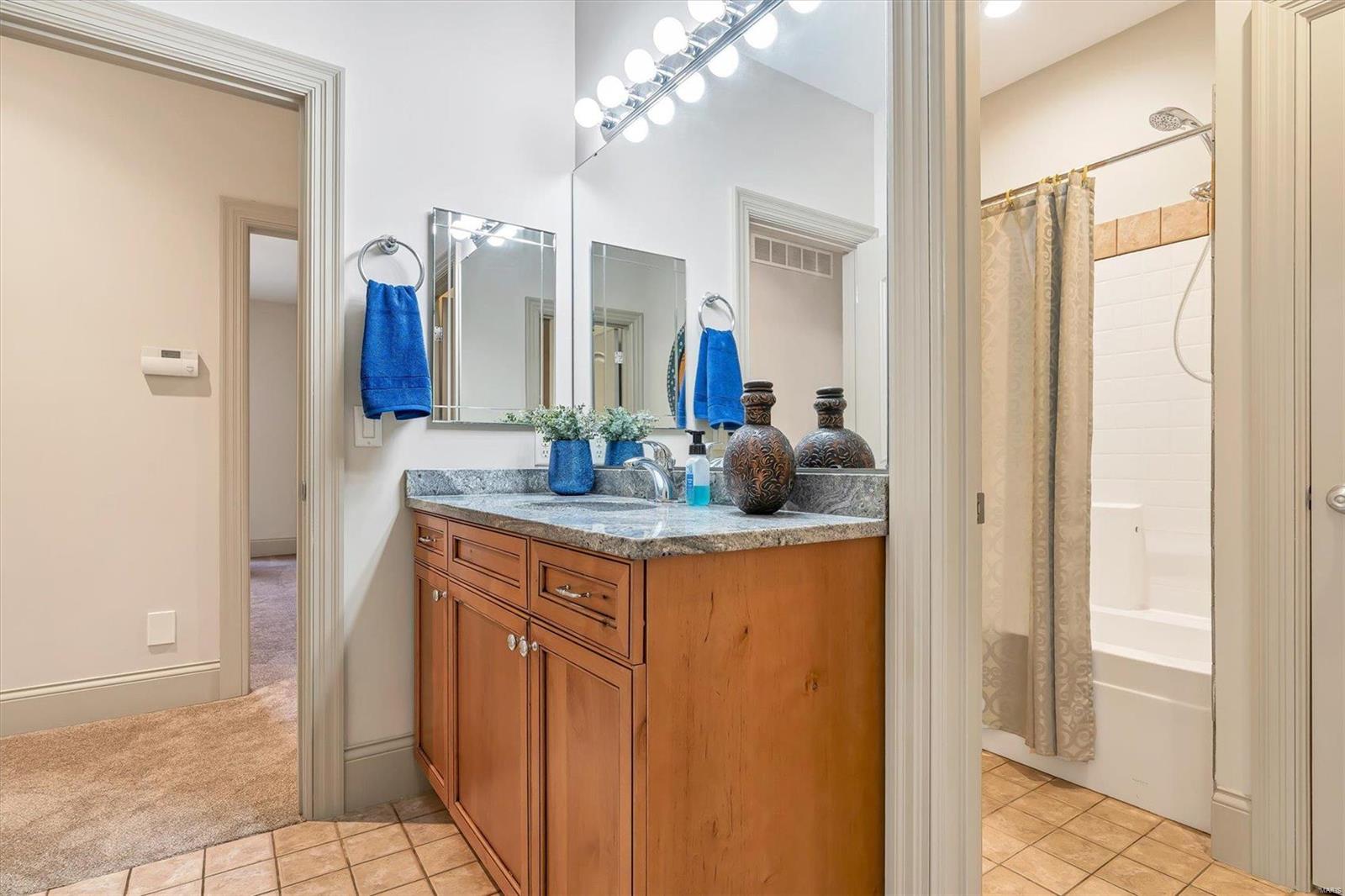 Anton Place - Residential