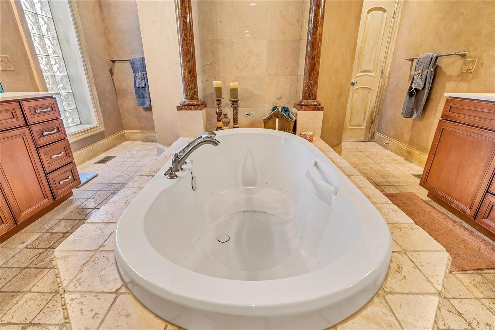 Anton Place - Residential