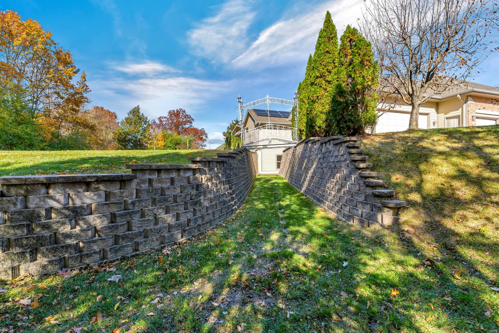 Anton Place - Residential