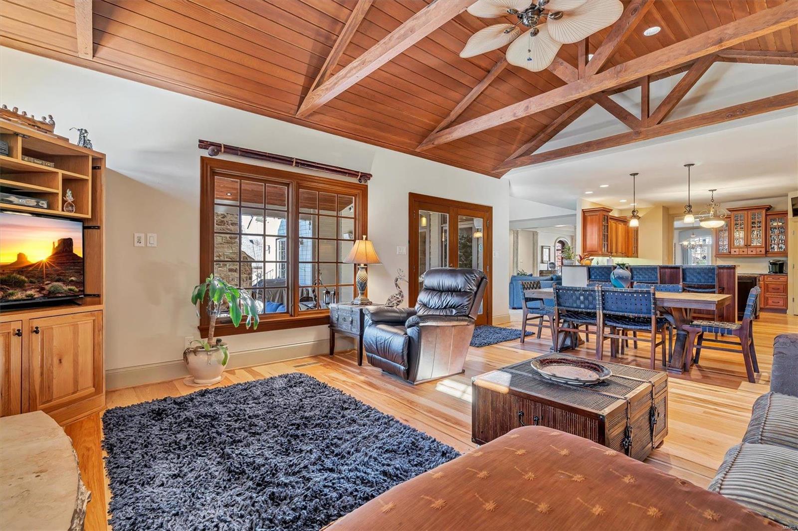 Anton Place - Residential