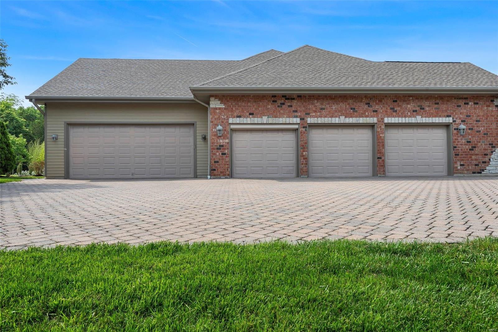 Anton Place - Residential