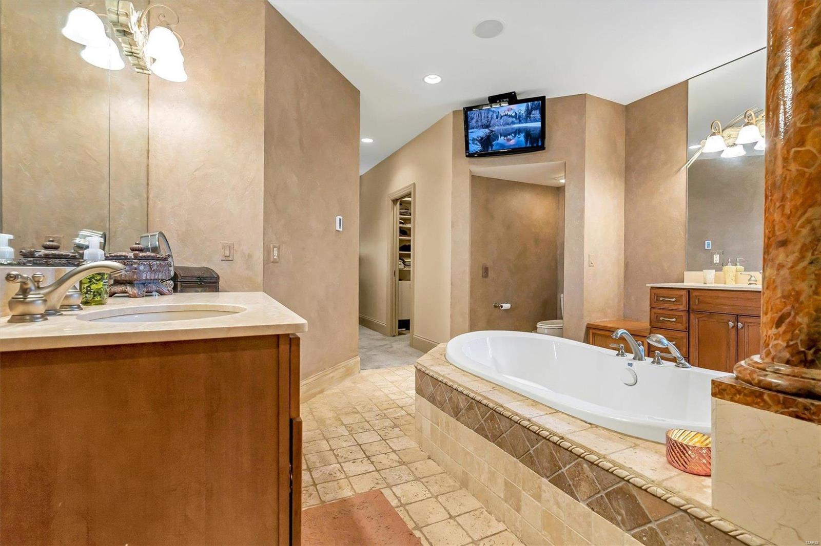 Anton Place - Residential