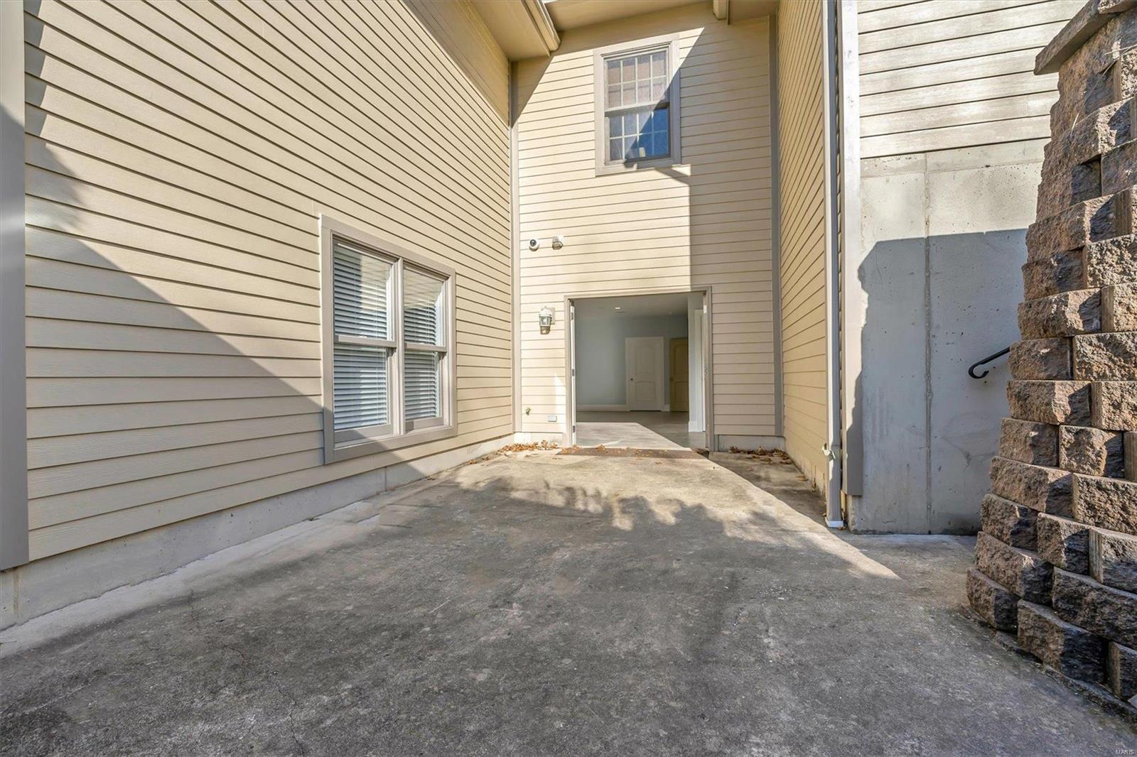 Anton Place - Residential