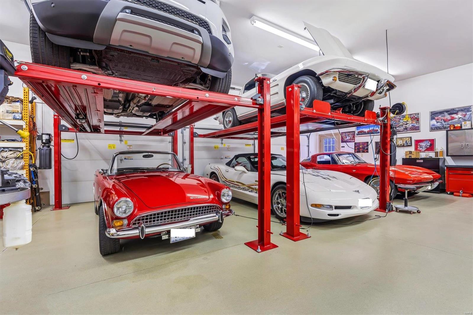 Anton Place - Residential