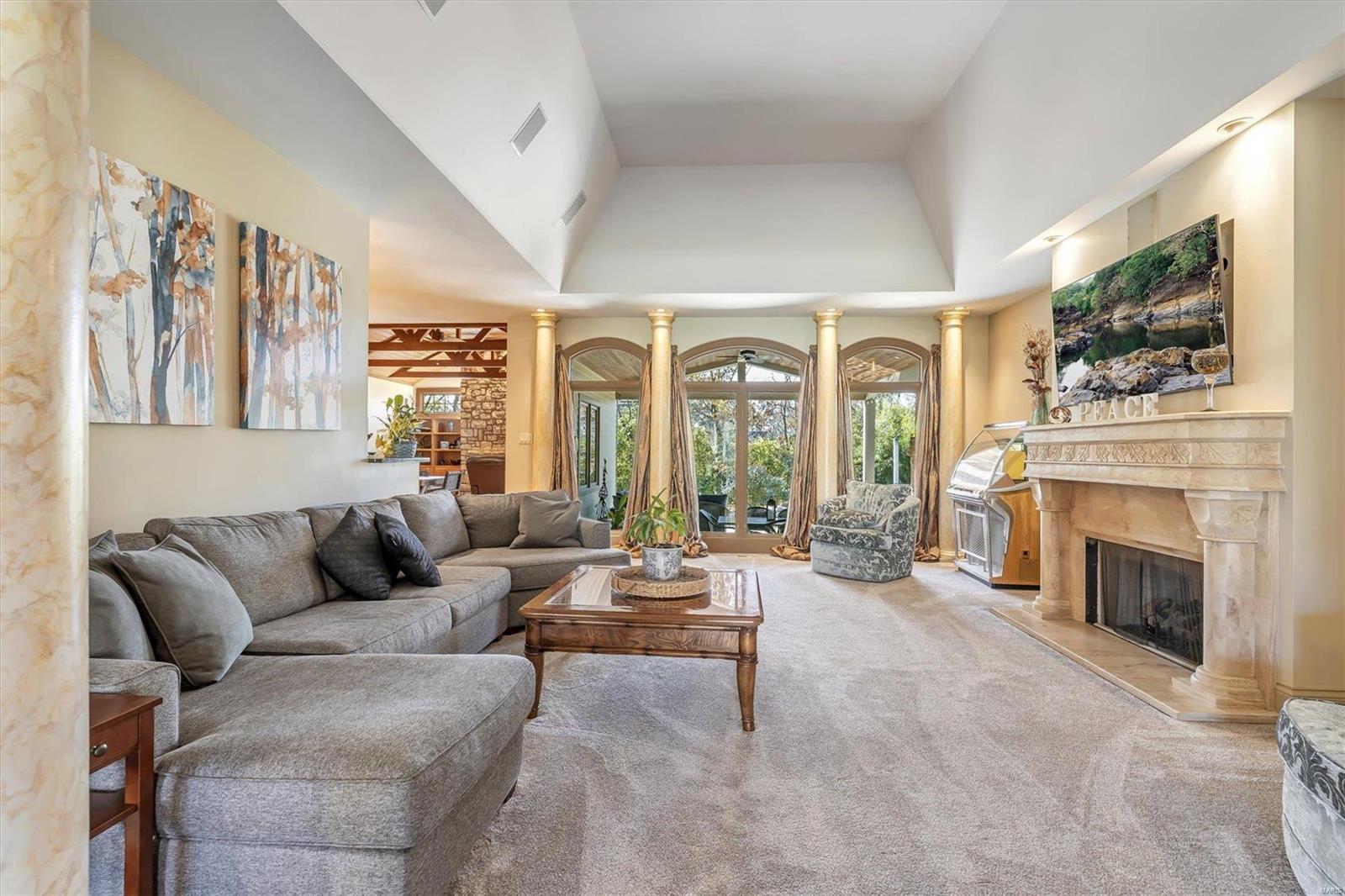 Anton Place - Residential