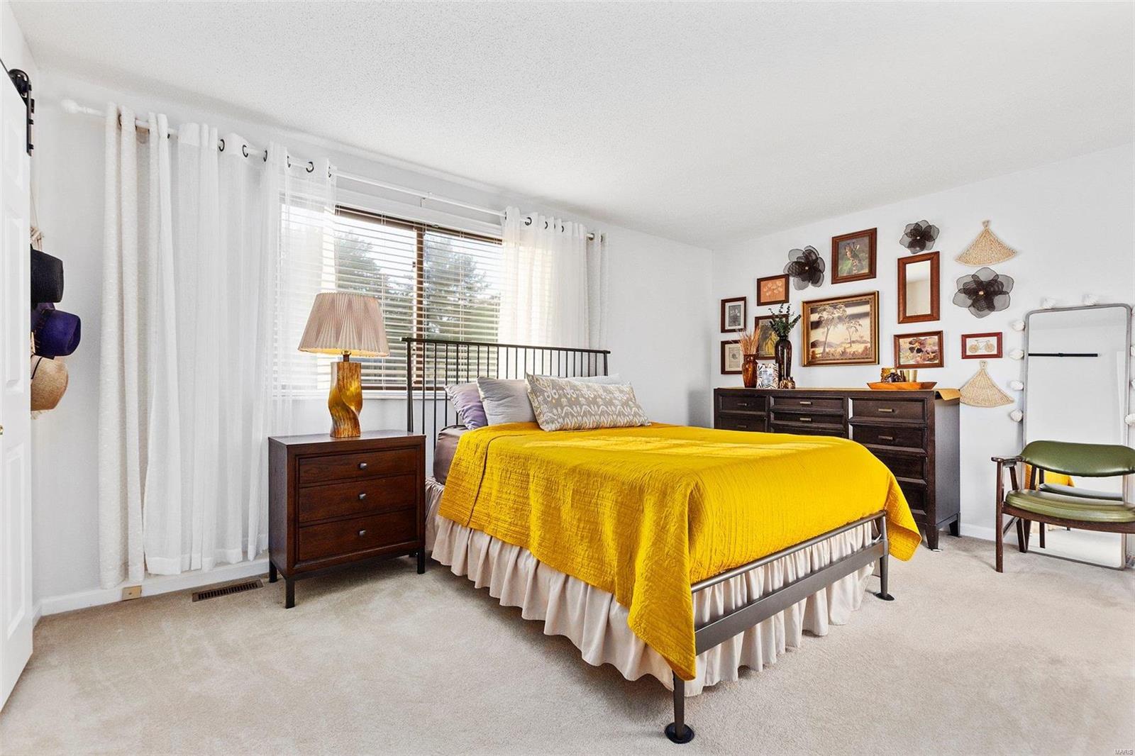 Royal Pines - Residential