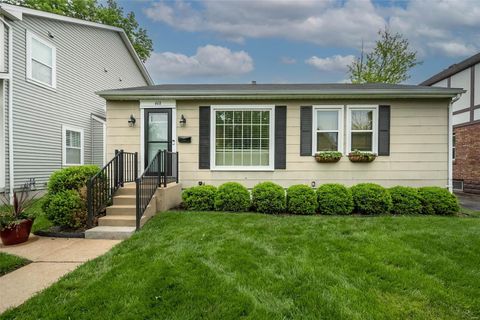 468 Longfellow Avenue Kirkwood MO 63122