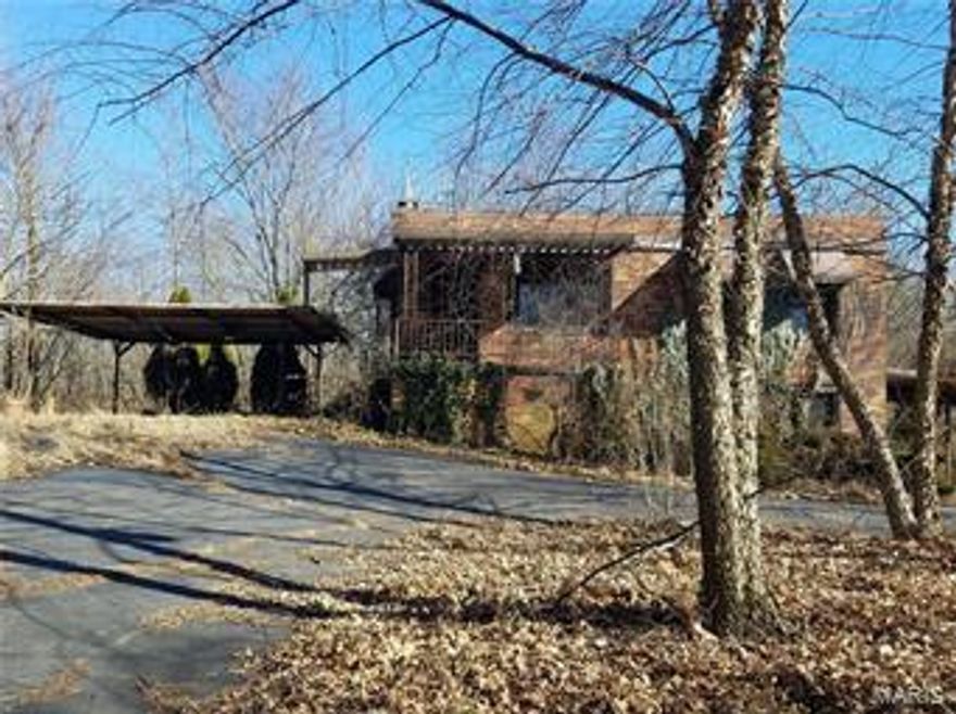 Almost 7 acres, perfect for building your dream home.  Borders Highway 61 on the West.