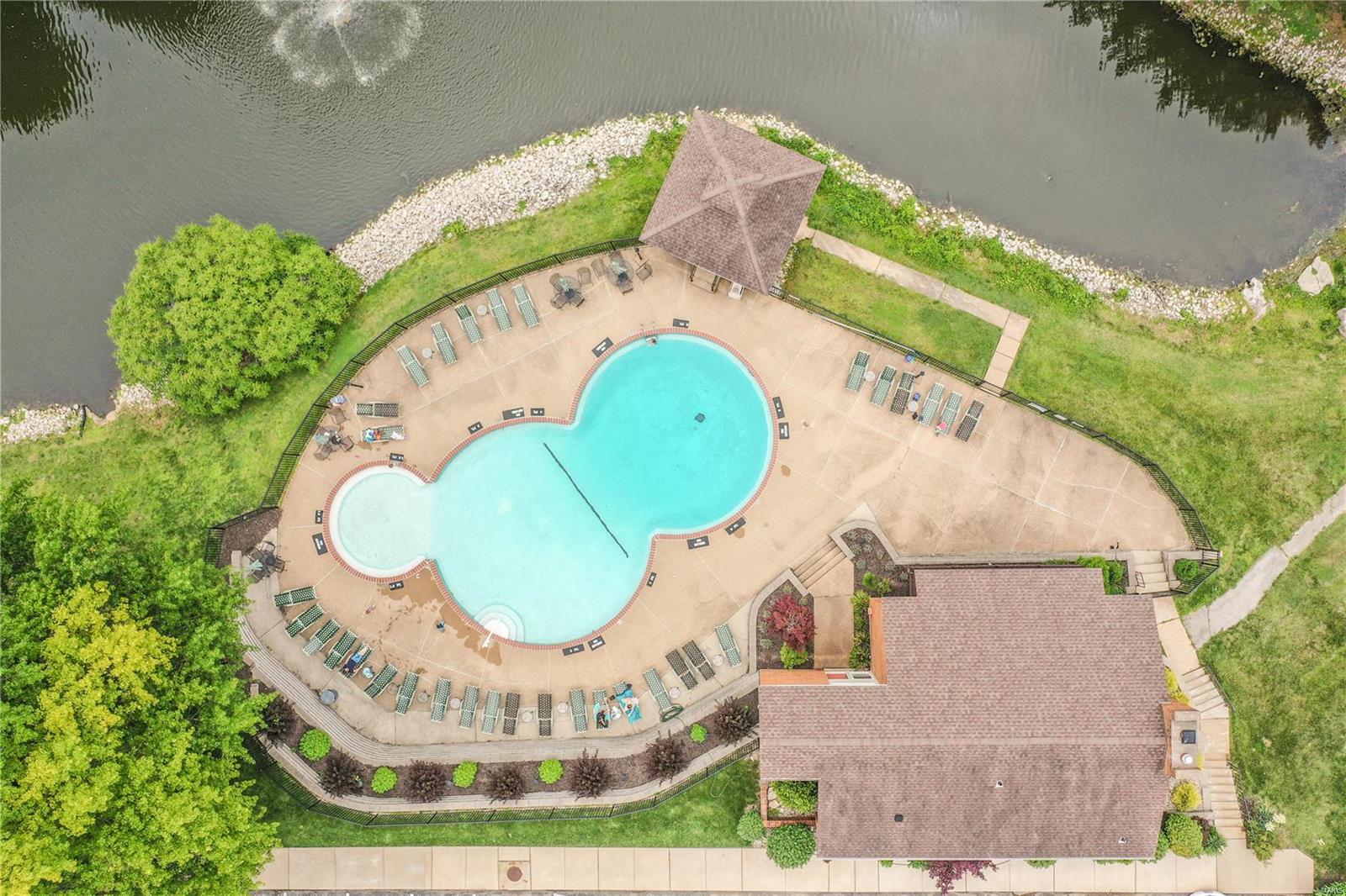 Greenbriar Condo - Residential