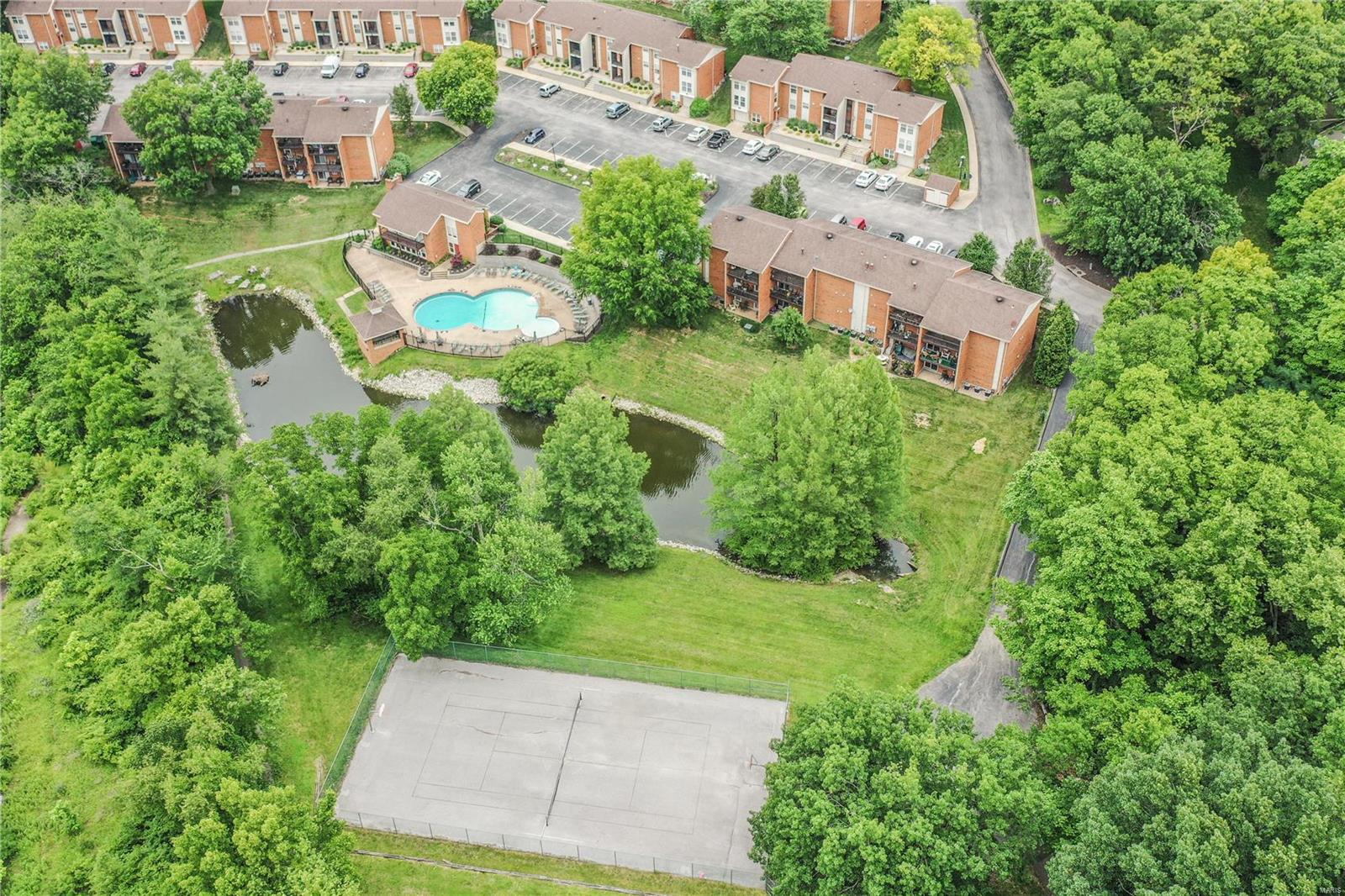 Greenbriar Condo - Residential