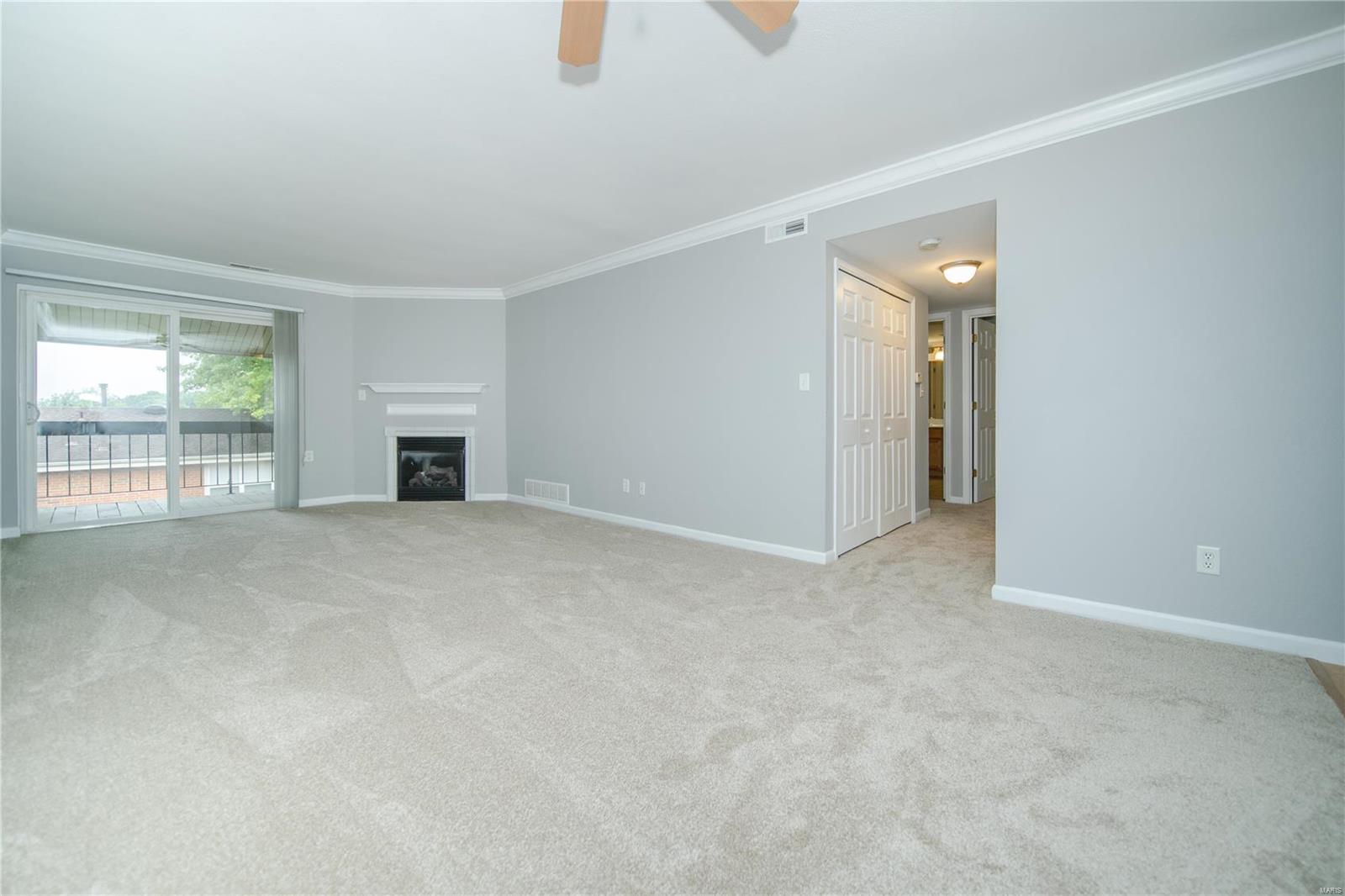 Greenbriar Condo - Residential