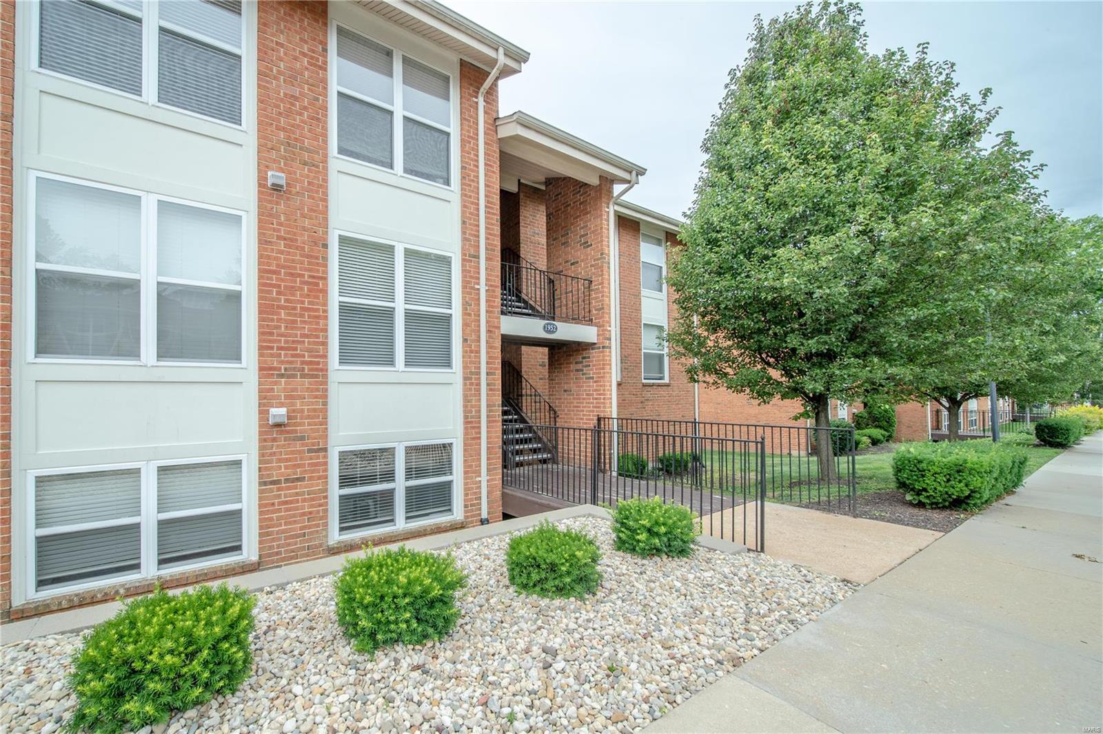Greenbriar Condo - Residential